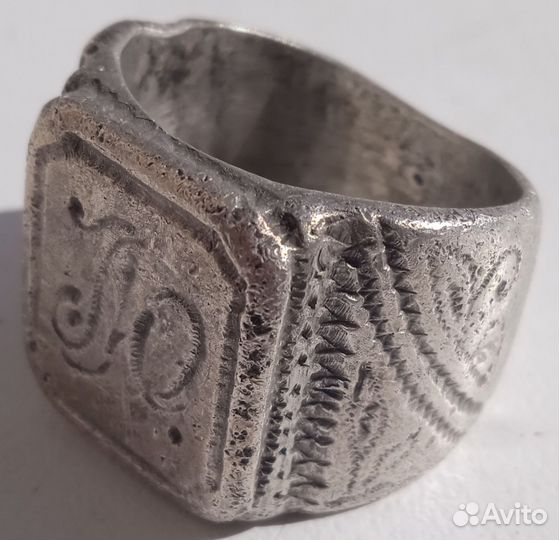 Серебряный перстень