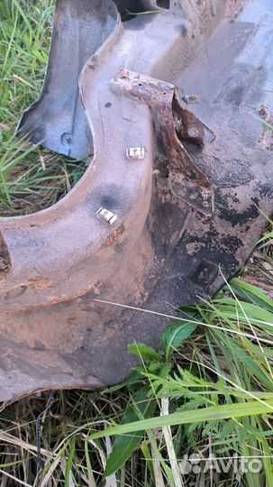 Задний левый лонжерон Audi 100c4 универсал