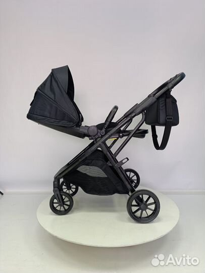 Прогулочная коляска новая