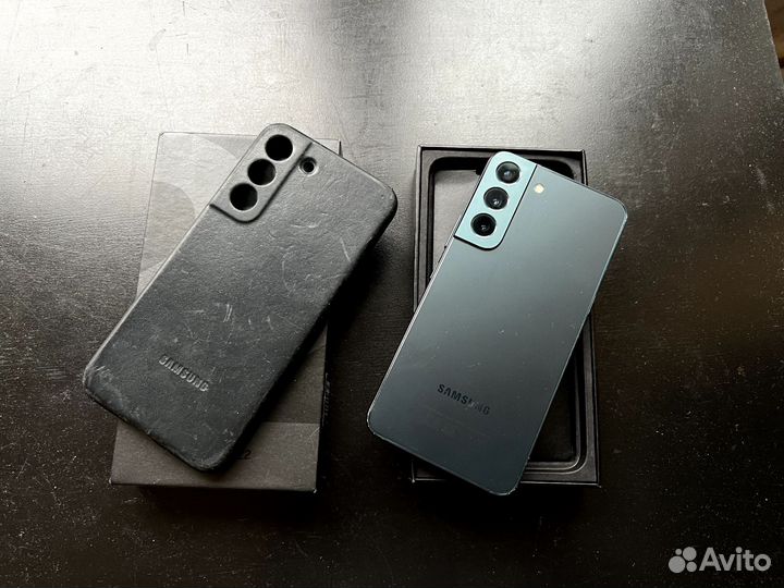 Samsung Galaxy S22, 8/256 ГБ