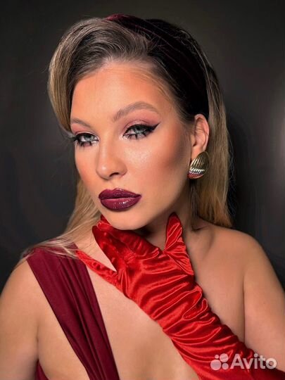 Визажист/стилист по волосам/ макияж / прически