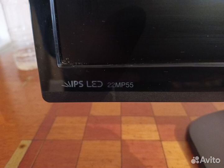 Монитор LG 22