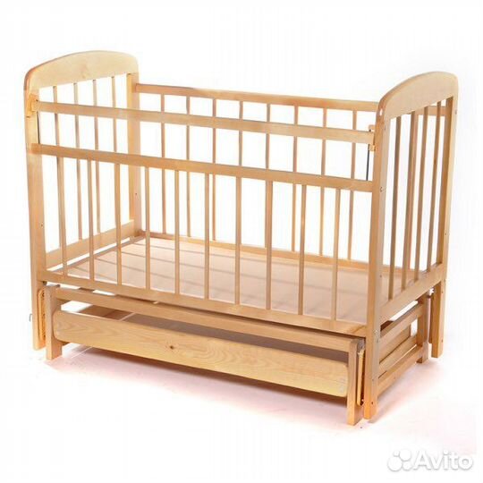 Кроватка с маятником и ящиком