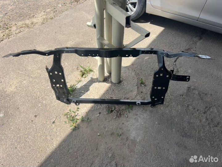 Рамка передняя(телевизор) передняя Nissan Qashqai