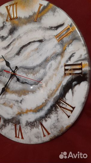 Часы из эпоксидной смолы