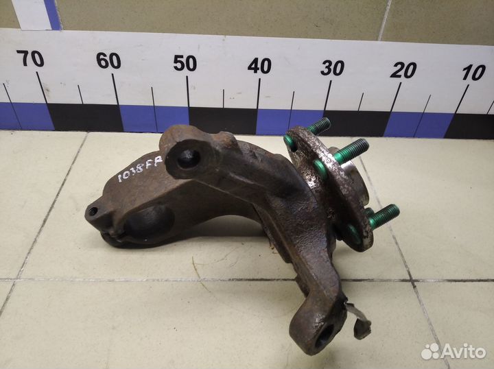 Кулак поворотный передний правый Focus II 2008-201