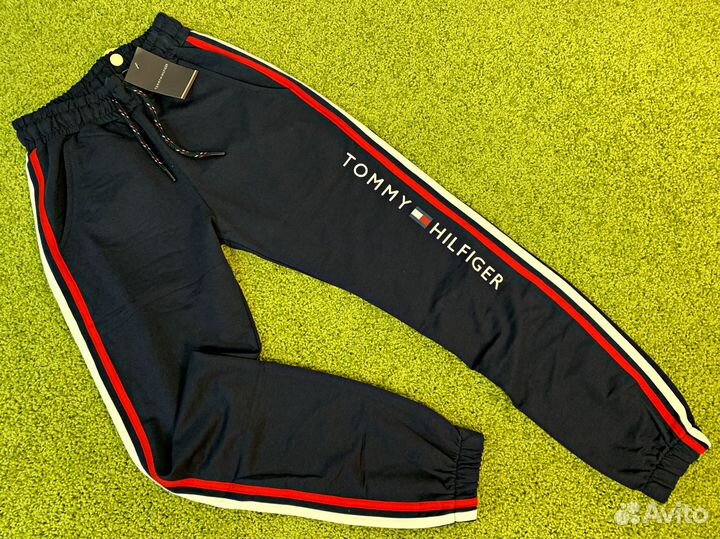 Костюм женский / Tommy Hilfiger / спортивный