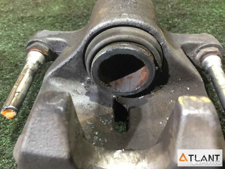 Суппорт задний правый honda stream