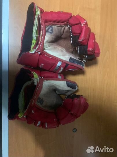 Краги хоккейные