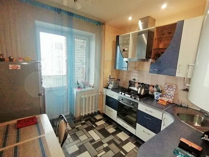 2-к. квартира, 50 м², 9/10 эт.