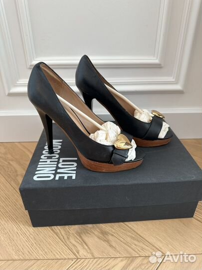 Туфли love moschino