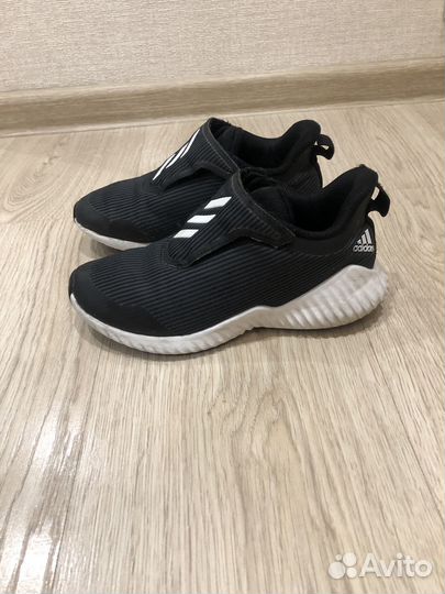 Кроссовки adidas оригинал