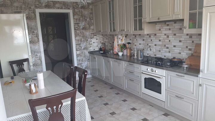 3-к. квартира, 120 м², 4/13 эт.