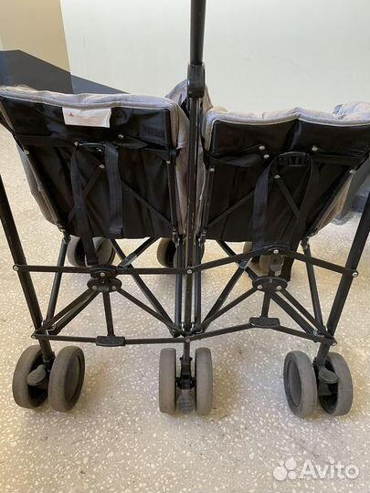 Коляска для двойни