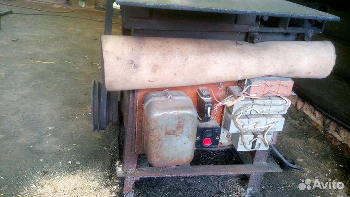 Деревообрабатывающий станок