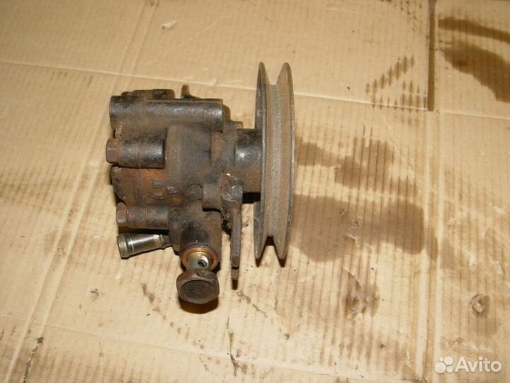 Насос гур Nissan terrano 1 94г