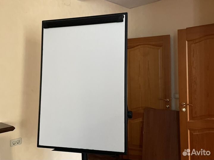 Флипчарт- доска магнитно- маркерная мобильная