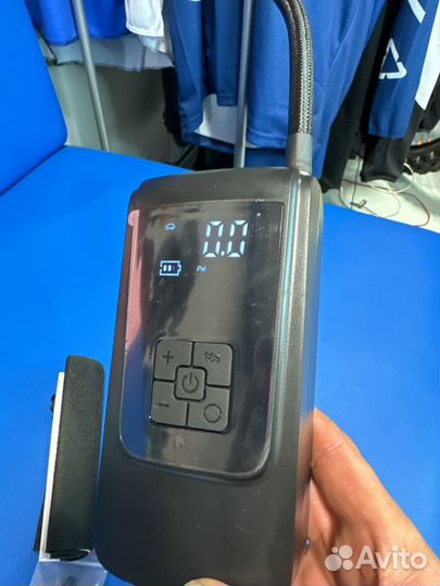 Компрессор для накачки шин аккумулятор