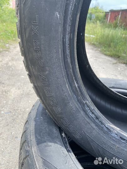 Nokian Tyres Hakkapeliitta 9 225/50 R17 79S
