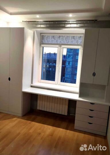 Рабочая зона у окна