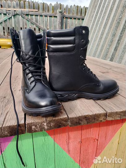 Продать обувь