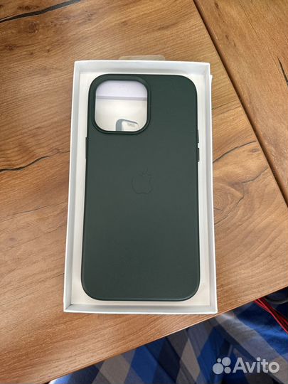 Чехол на iPhone 14 pro max кожаный зеленый