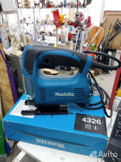 Лобзик Makita 4326