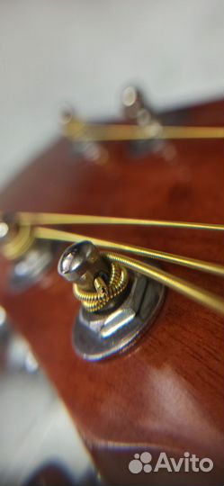 Гитара электроакустическая