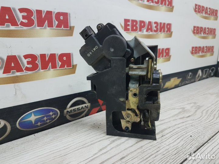 Замок двери задний левый Kia Rio DC 2001