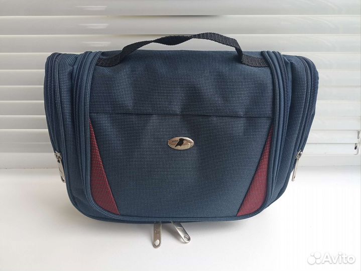 Косметичка дорожная