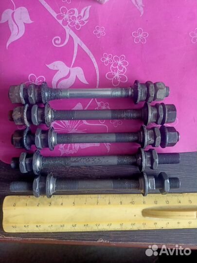 Ось передняя и задняя для велосипеда