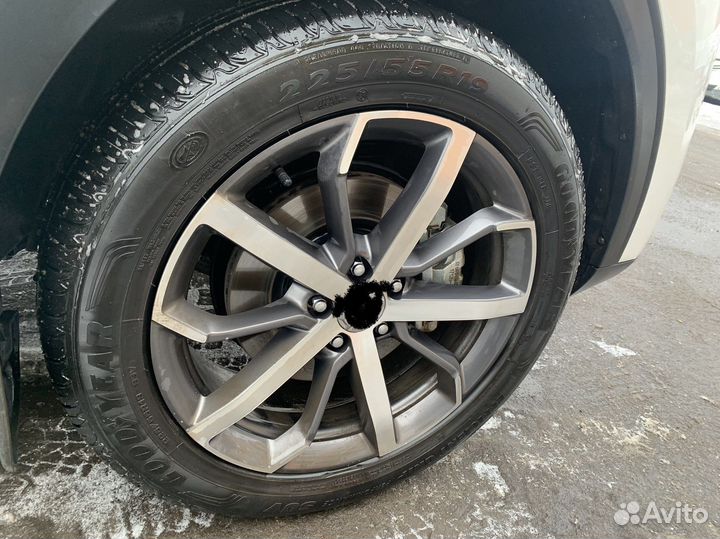 Goodyear EfficientGrip Performance SUV 225/55 R19 V