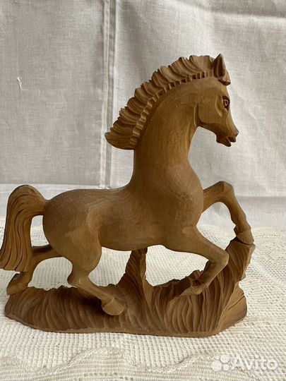 Деревянная фирурка