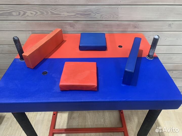 Стол для армрестлинга.Аренда