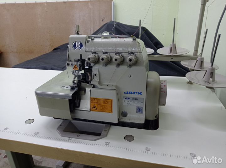 Оверлок Jack 804D