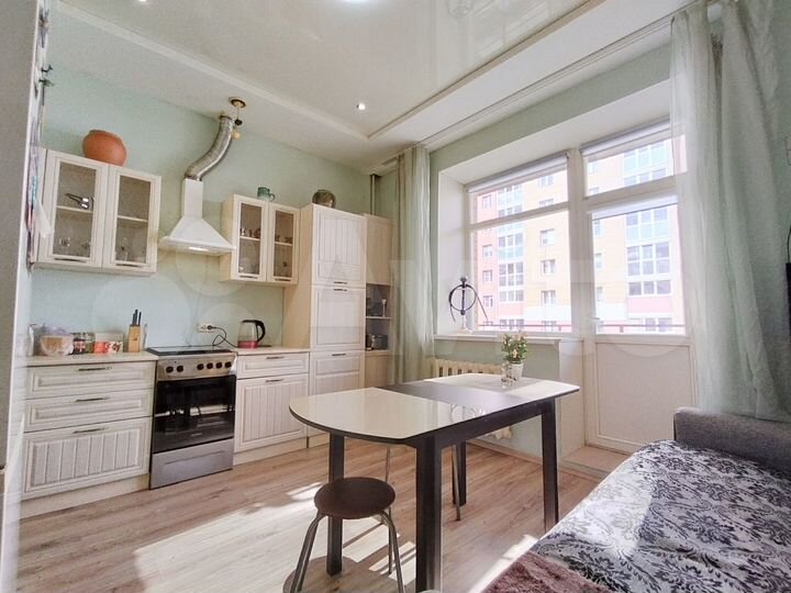 2-к. квартира, 73,2 м², 2/4 эт.