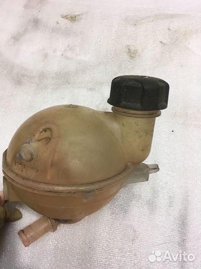 Бачок расширительный Peugeot 408