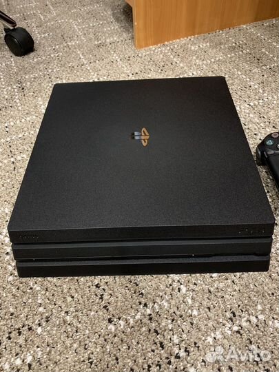 Sony playstation 4 PS4 pro 1tb с играми