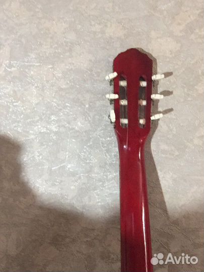 Акустическая гитара