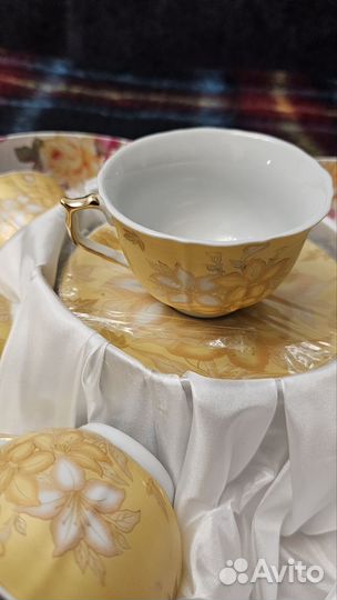 Чайный сервиз с позолотой