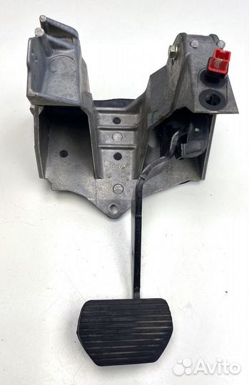 Пежо 607 Педаль тормоза