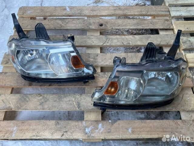 Фара передняя правая Honda Stepwgn RF4 K20A