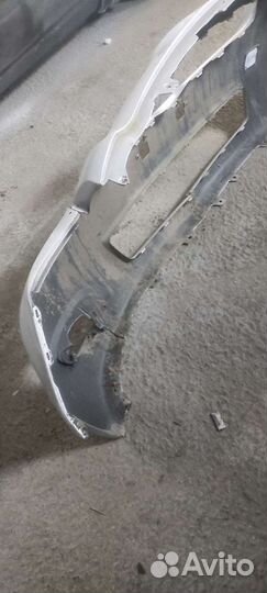 Бампер передний toyota vitz