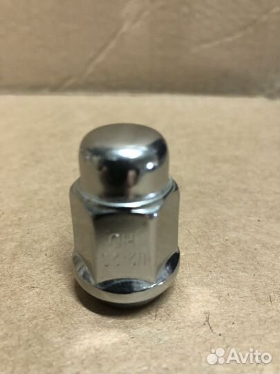 Гайка колеса