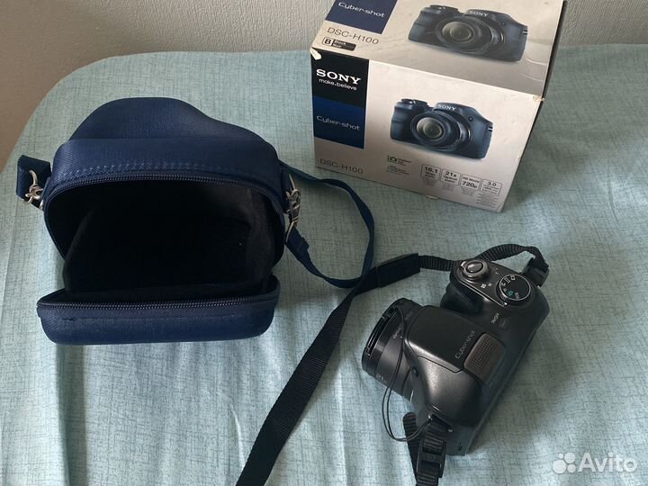 Компактный фотоаппарат