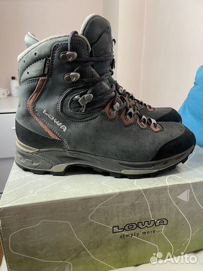 Трекинговые ботинки Lowa 40