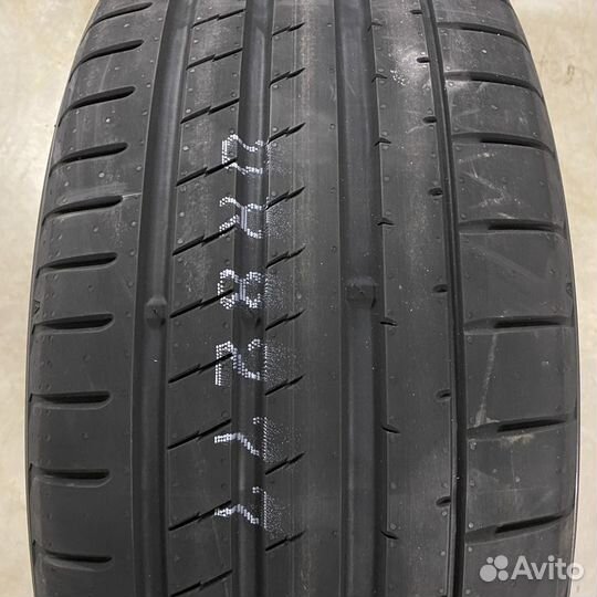 Yokohama Advan Sport V107 245/45 R19 102Y