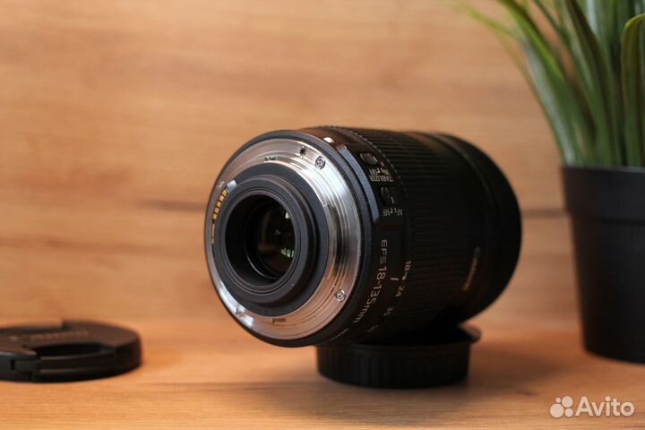 Canon EF-S 18-135mm IS отл. сост