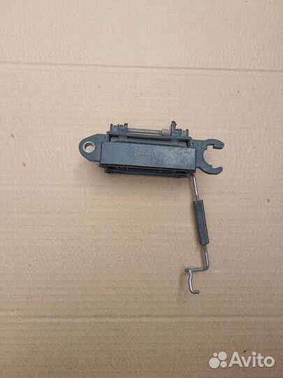 Ручка передней левой двери ауди 80 90 б3 б4