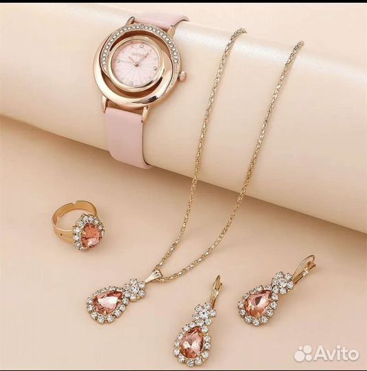 Красивый набор. Часы+украшения. Ноаый